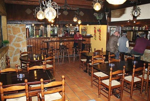Motel Au Gros Pre Делемон Екстер'єр фото